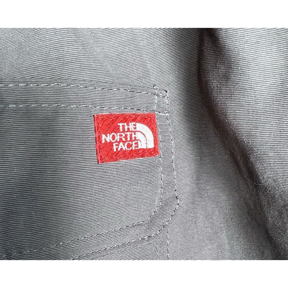 The North Face Convertible Zip Off Outdoor Hiking Pants Shorts Gray Size XXL - Picture 9 of 13